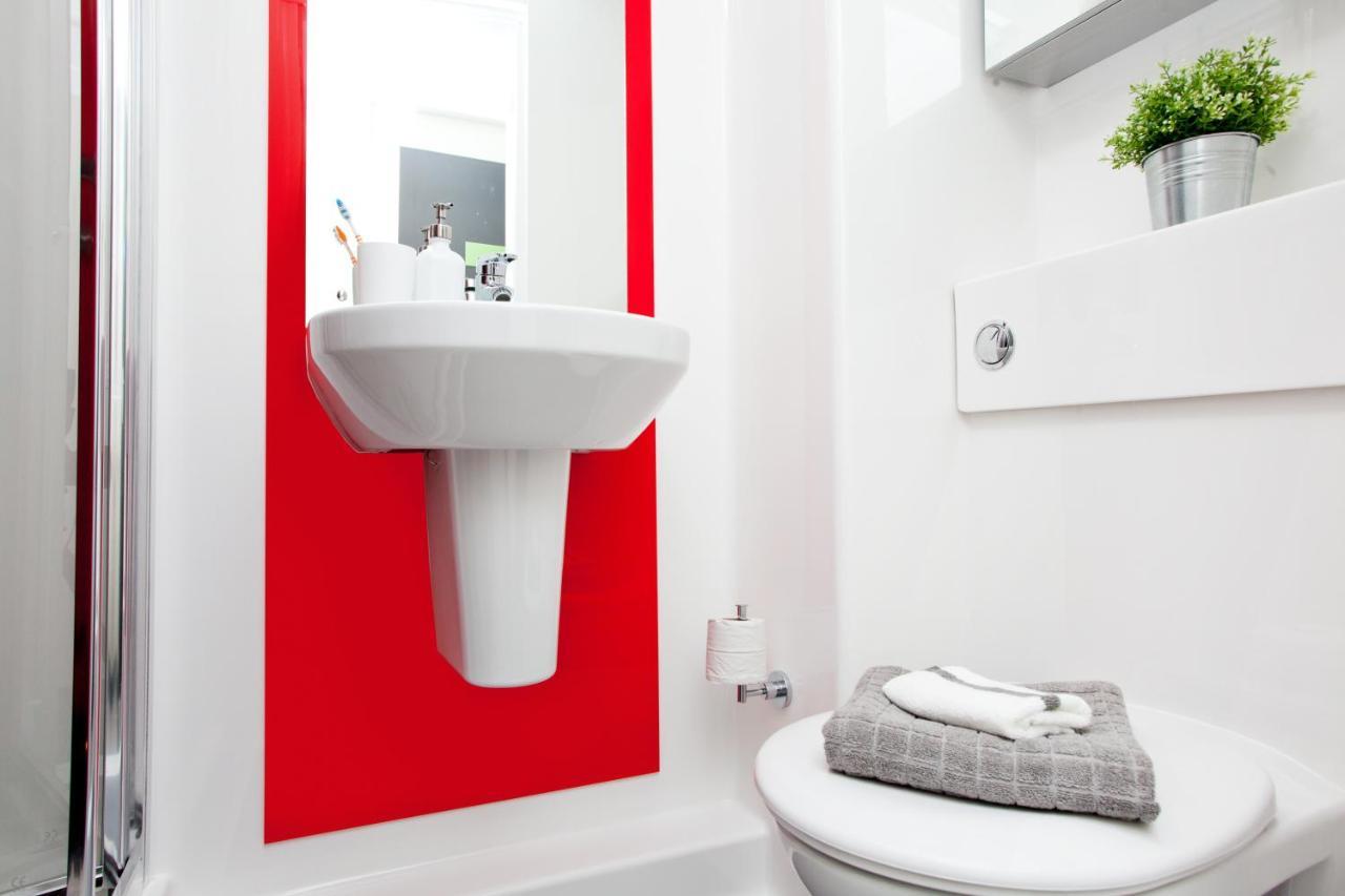 Vibrant Ensuite Rooms, London - Sk Londra Esterno foto